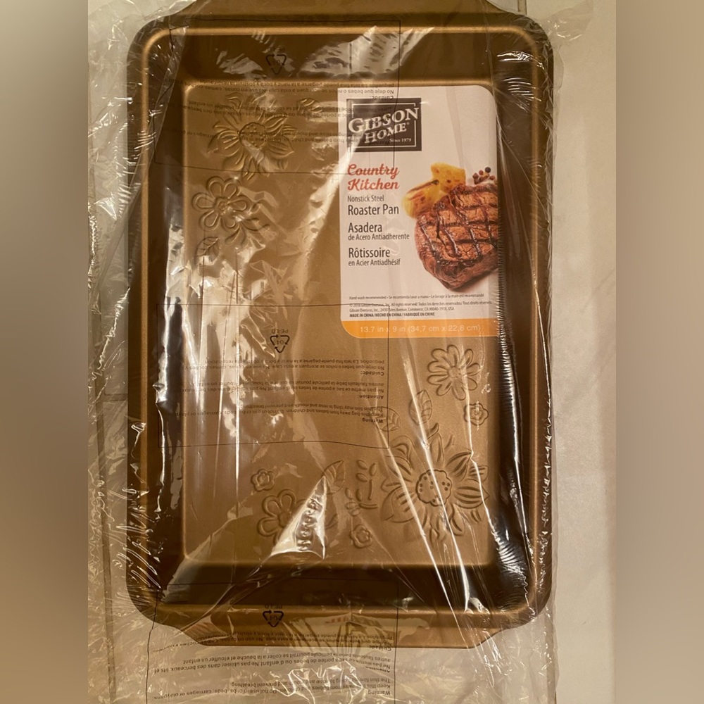 GIBSON HOME: Brand New Roaster Pan 13.7 x 9